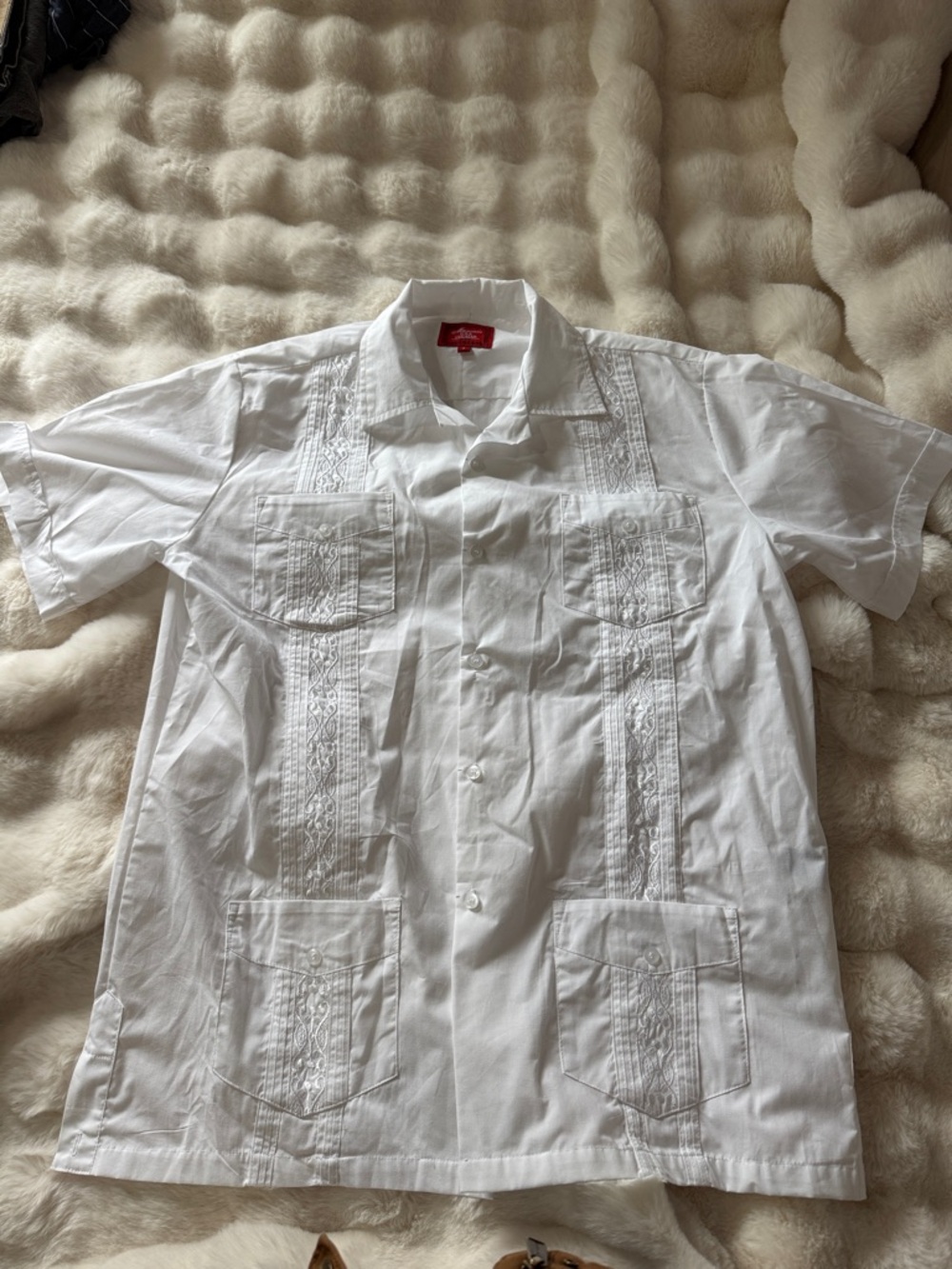 Maximos White Embroidered Short-Sleeve Guayabera Button-Down Shirt